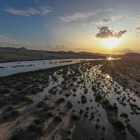 Sandfontein Lodge & Nature Reserve Exteriör bild